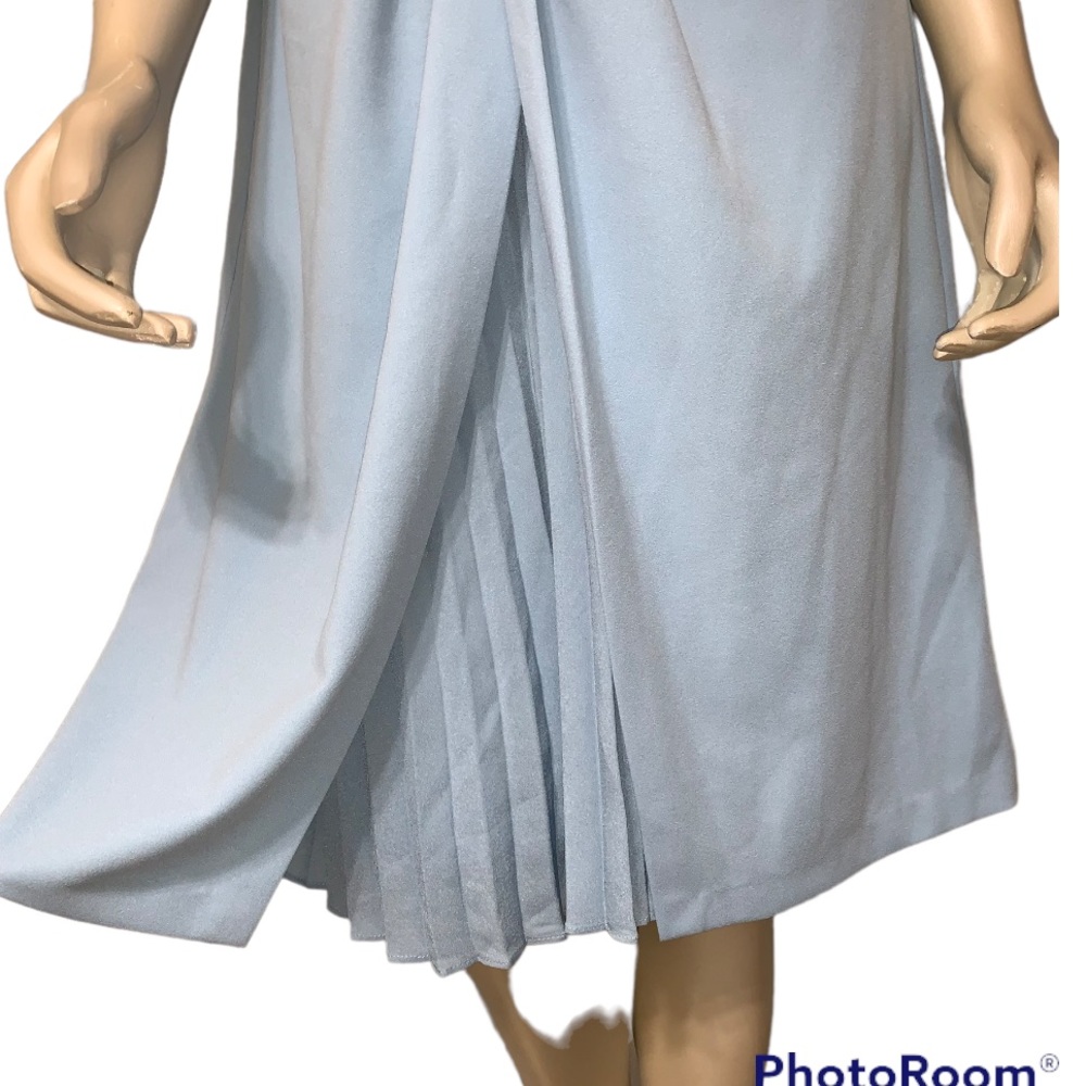 ✨NWT✨ Adrianna Papell DRAPED AND PLEATED CREPE SHORT DRESS IN BLUE MIST - Picture 5 of 13